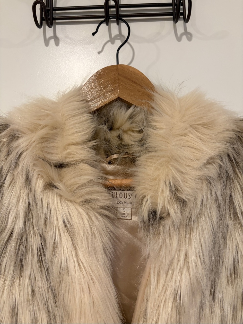 Donna Salyers' Fabulous-Furs Faux Fur Vest Small - Picture 8 of 11